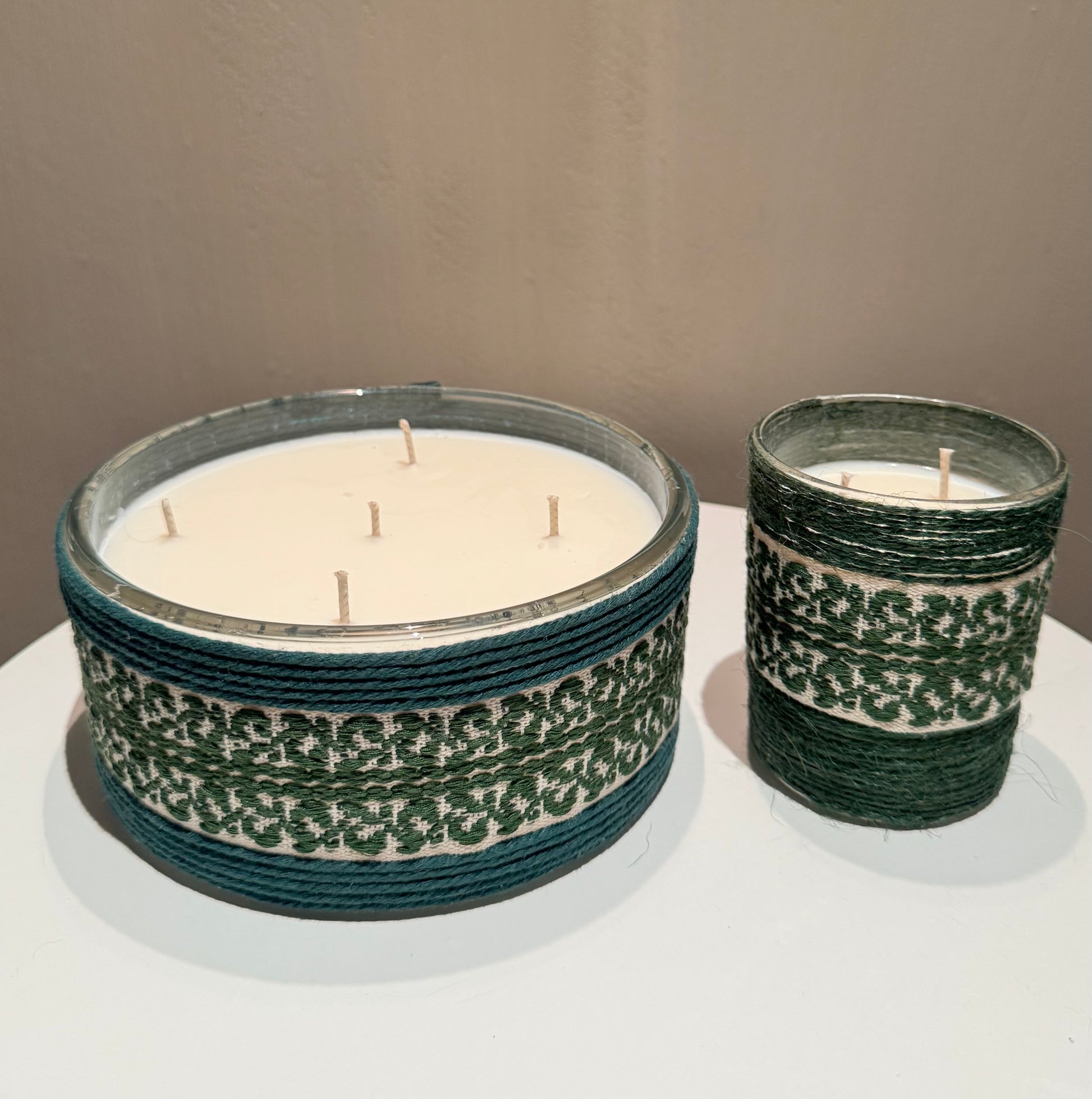 2-Candles set Green with Printed Ruban
